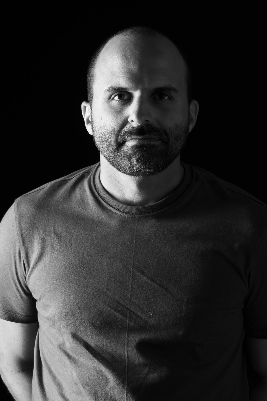 Artur Aranha — psicólogo clínico, retrato em preto e branco